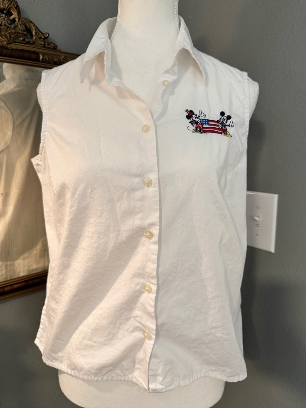 Vintage Disney Mickey & Minnie Mouse USA MediumFlag Sleeveless Button-Down Shirt